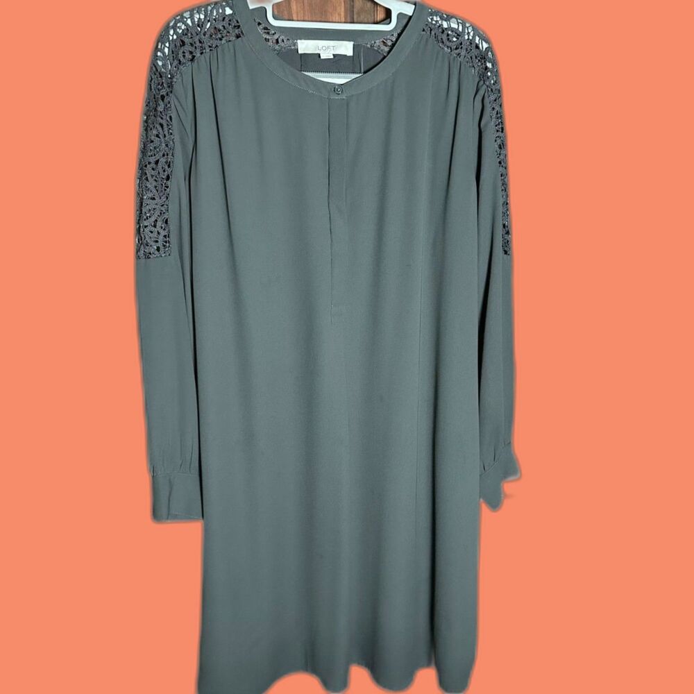 LOFT Women’s Long Sleeve Shift Dress Black Crochet Lace Shoulder- Size L
